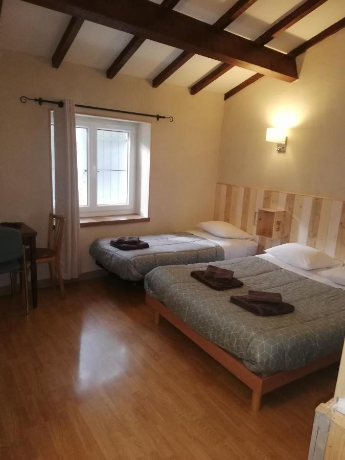 L'Auberge De L'Aygues Les Pilles Exterior photo